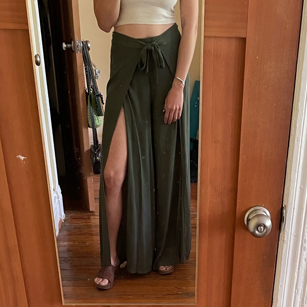 Flowy and summery green pants - size S/M